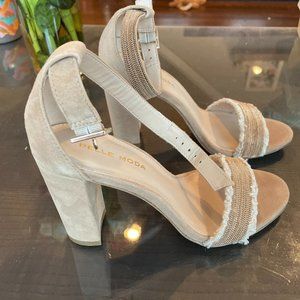Pelle Moda Bonnie6 Embellished Sandal (Women) Size 5.5 - Sand Suede